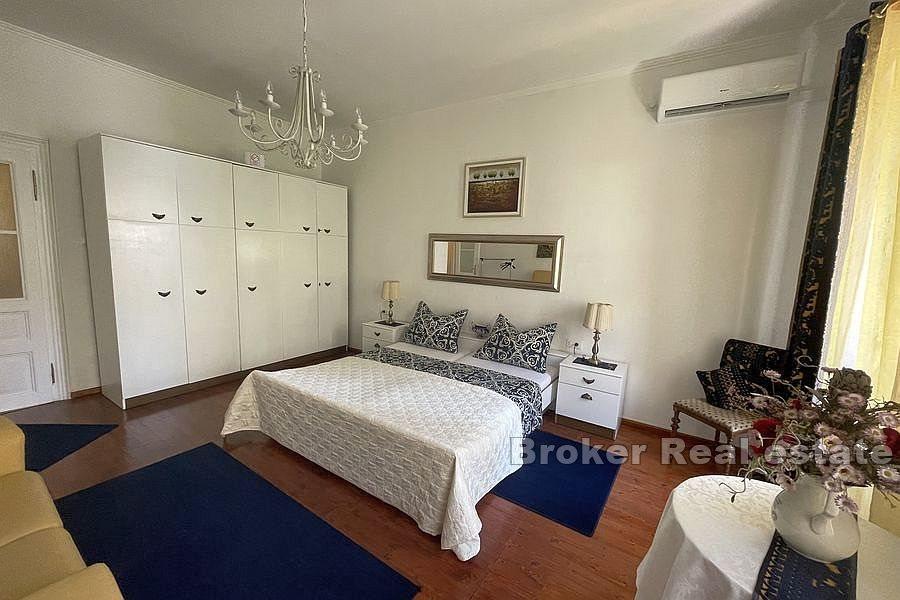 Elegante Wohnung mit drei Schlafzimmern