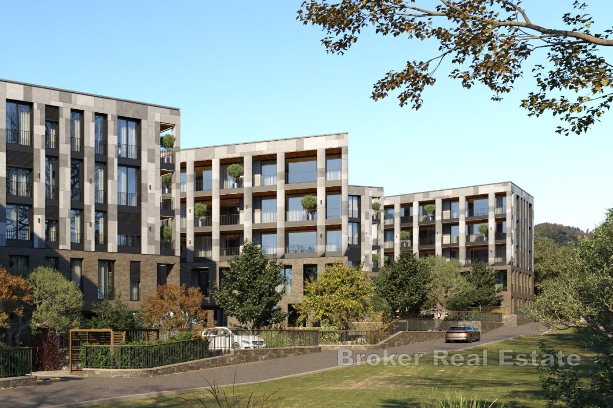 Современная квартира в новом доме на первом этаже