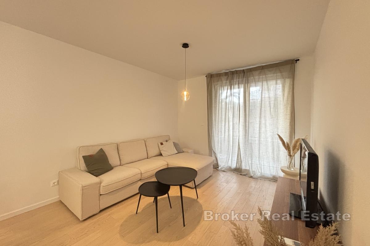Appartement moderne de deux chambres dans un immeuble neuf