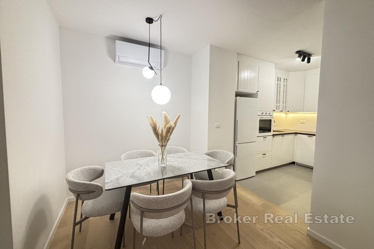 Appartement moderne de deux chambres dans un immeuble neuf