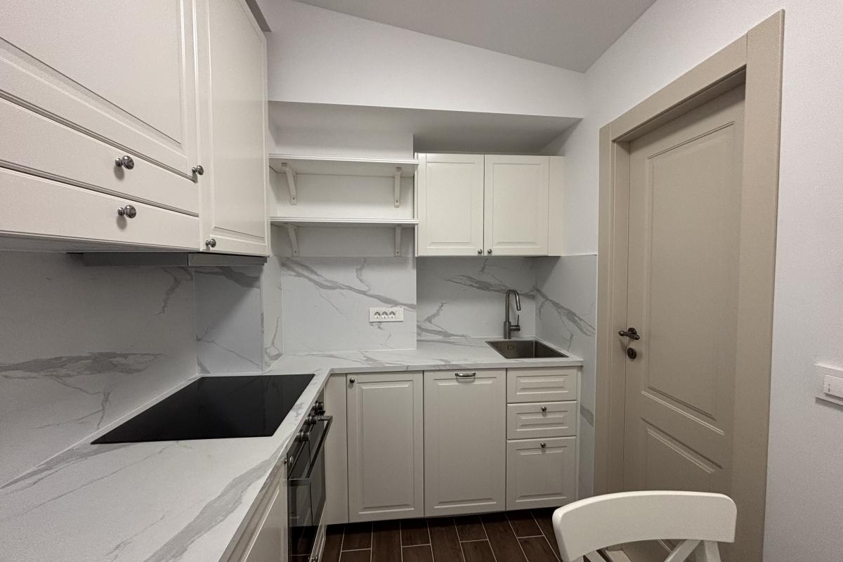 001-2035-330-Split-Center-Modern-renovated-studio-apartment-for-rent