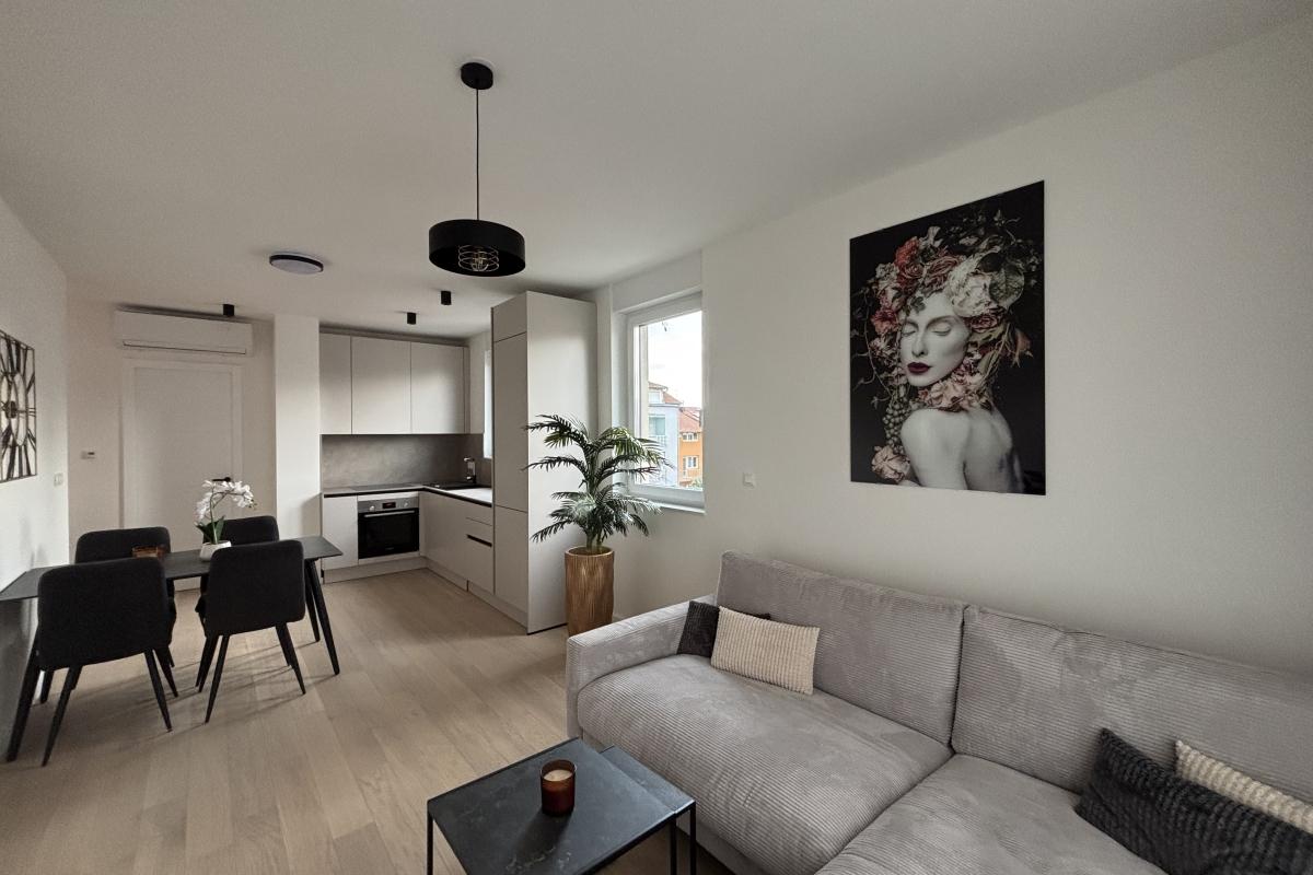 001-2035-339-Zagreb-Modern-apartment-with-parking-for-rent