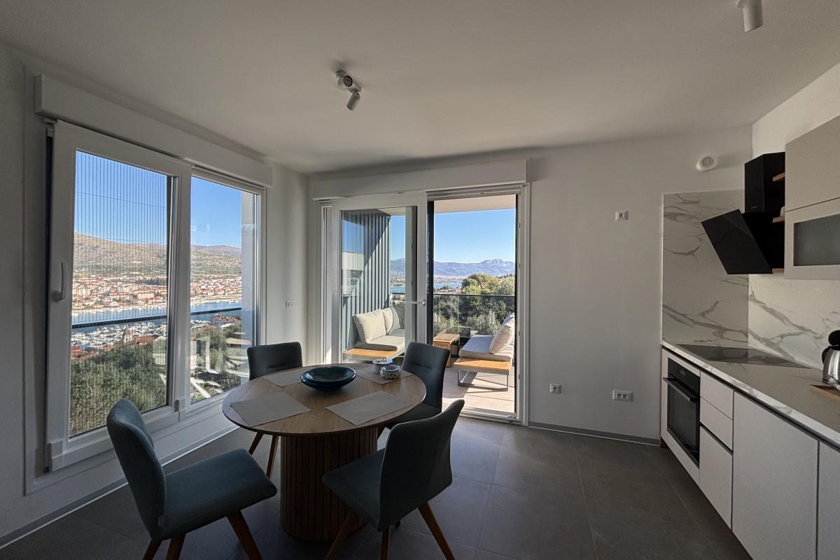 Apartament typu penthouse z widokiem na morze i tarasem na dachu