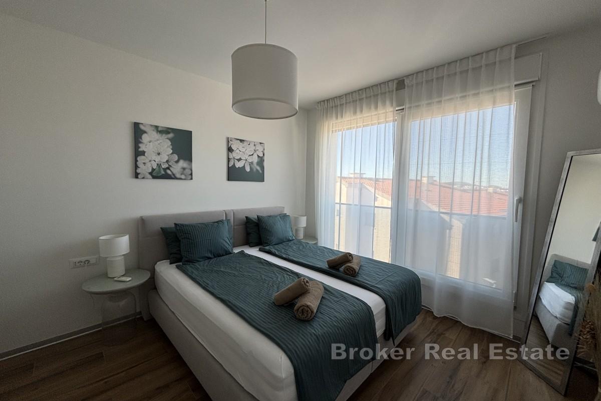 Dvoupokojový penthouse apartmán s výhledem na moře a střešní terasou
