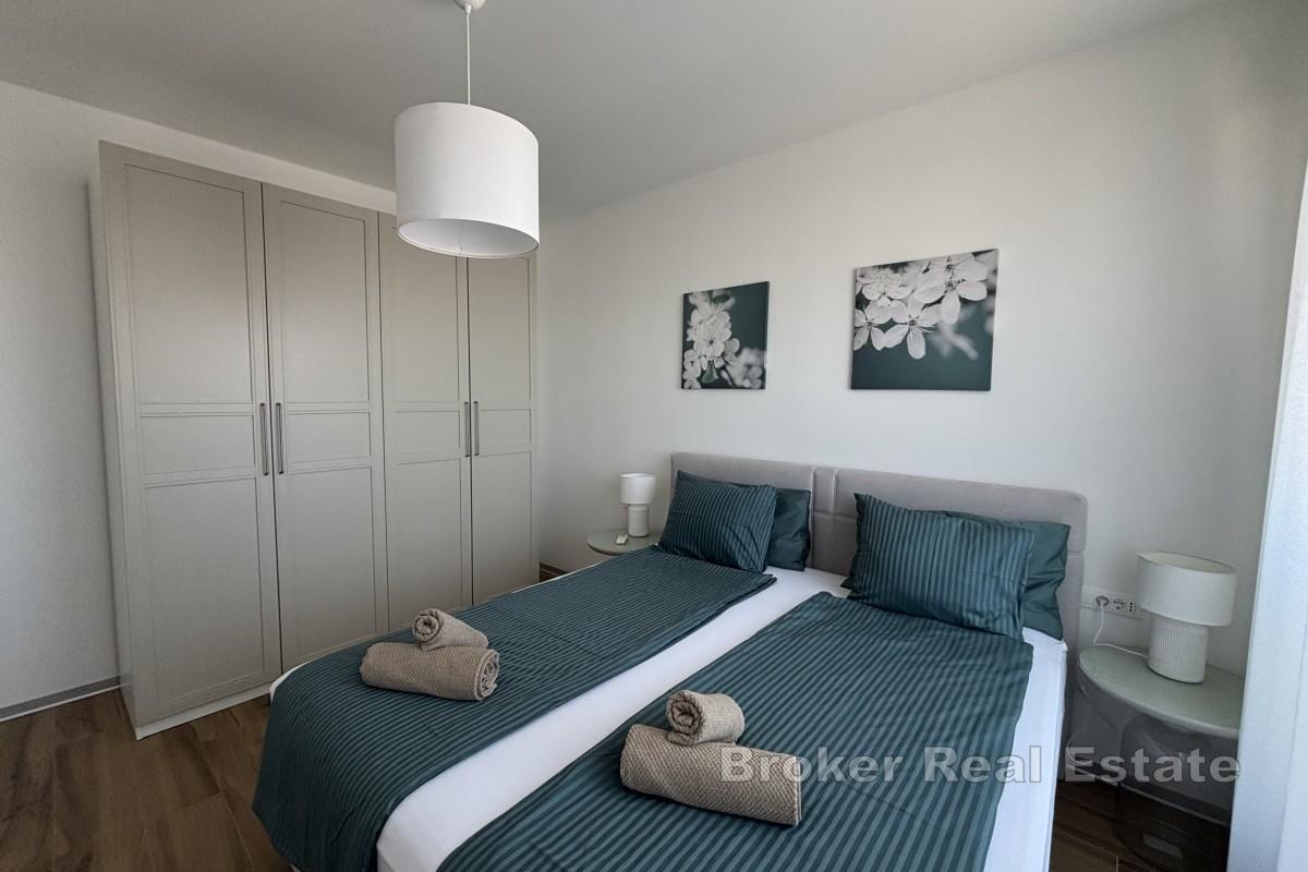 Dvoupokojový penthouse apartmán s výhledem na moře a střešní terasou