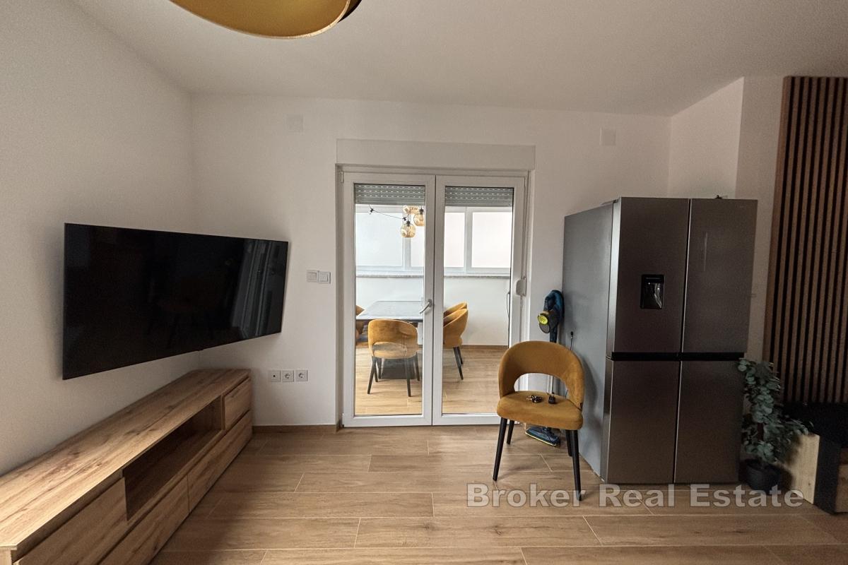 Appartement confortable de deux chambres au design moderne