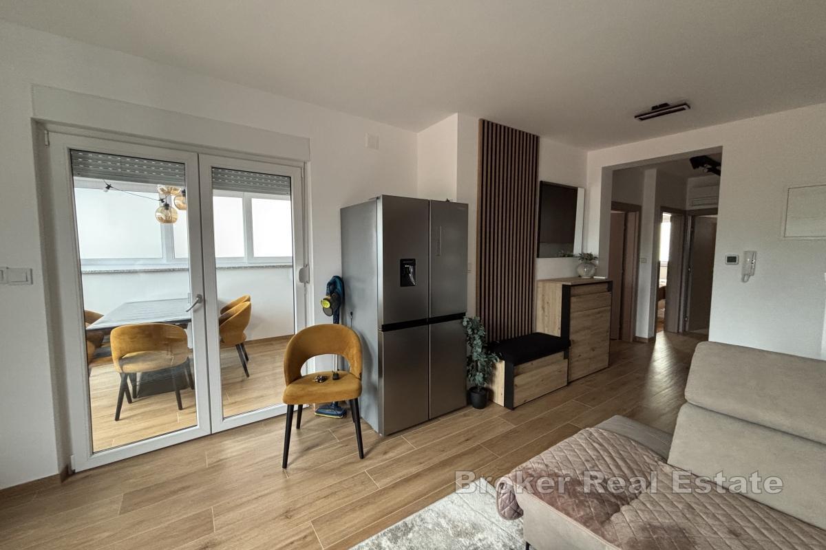 Appartement confortable de deux chambres au design moderne