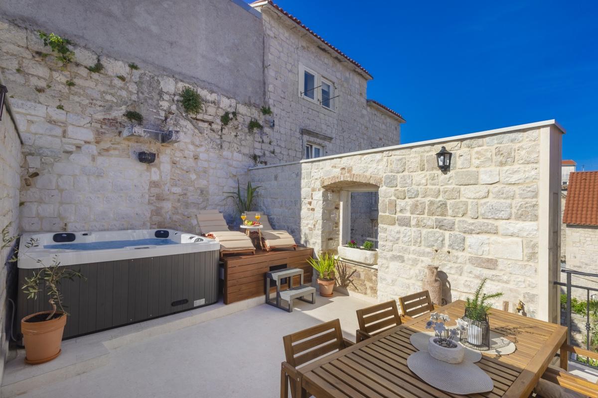 001-2035-351-Trogir-Authentic-stone-house-with-modern-design-for-rent