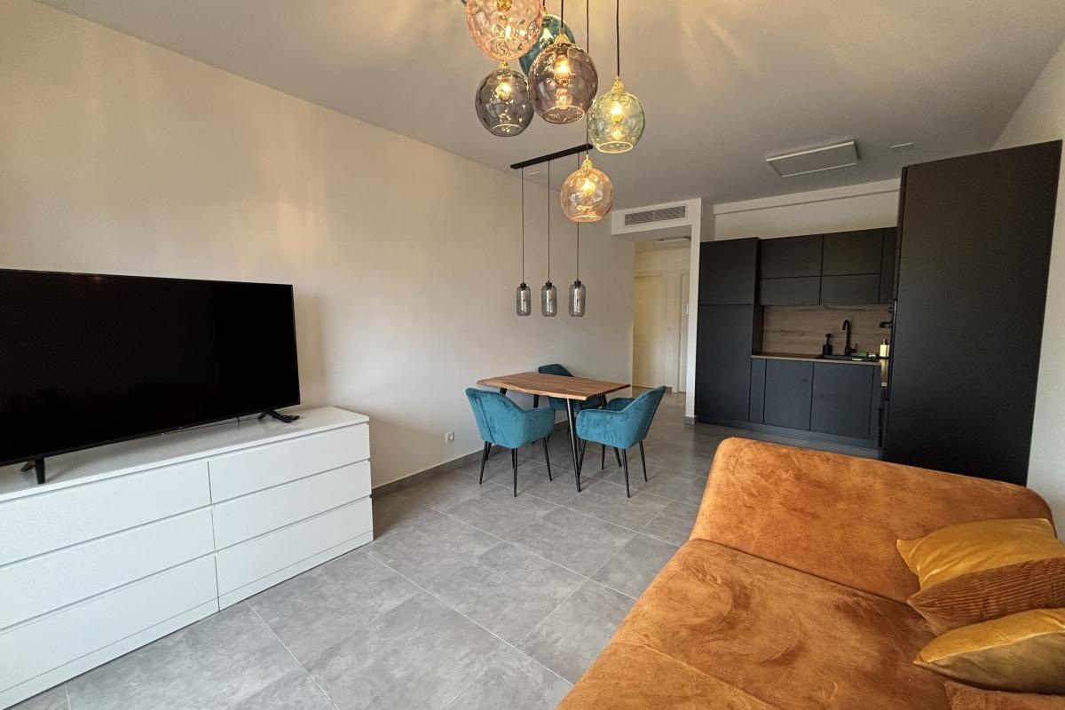001-2035-359-Trogir-Modern-two-bedroom-apartment-near-the-city-center-for-rent