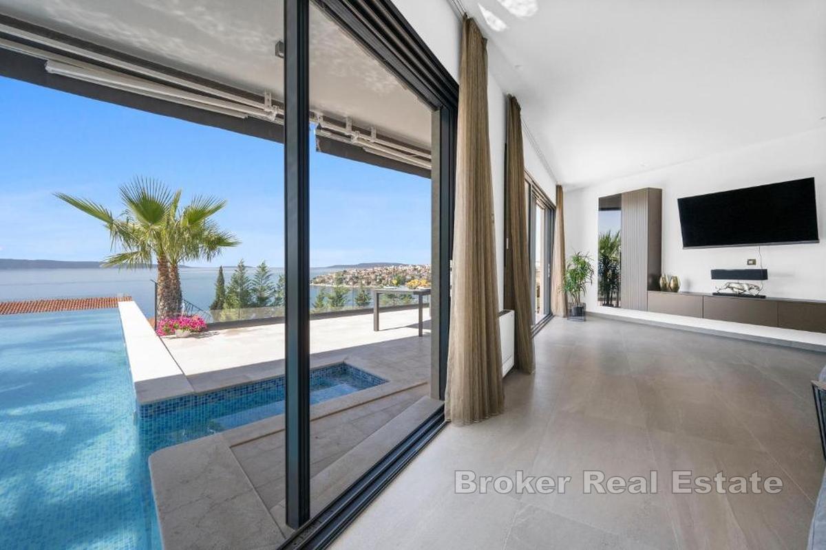 Villa de luxe avec piscine et vue mer