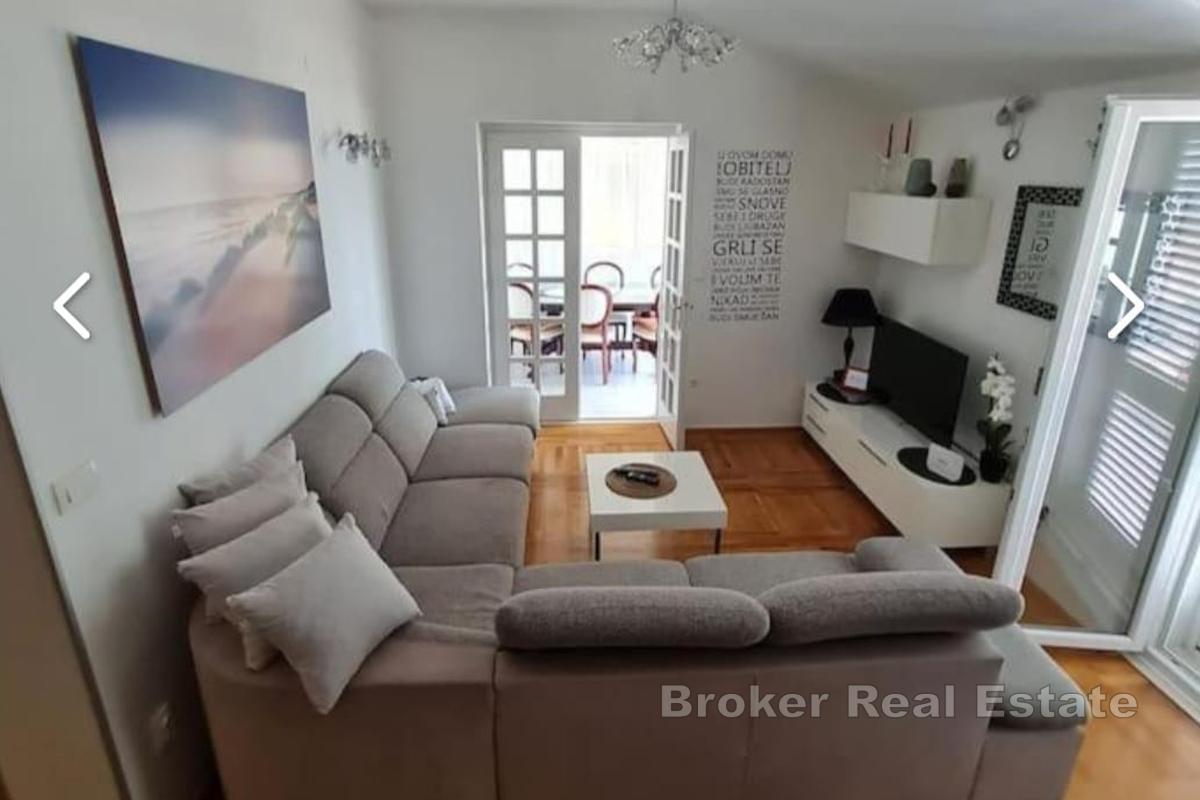 Трехкомнатная квартира с видом на море