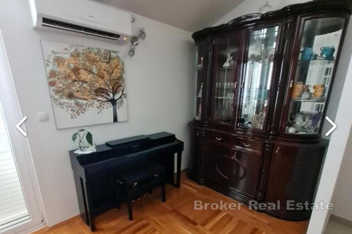 Трехкомнатная квартира с видом на море