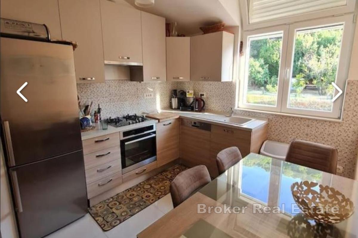 Трехкомнатная квартира с видом на море