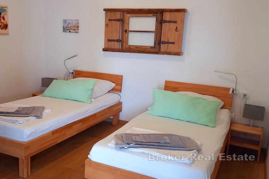 Современный пентхаус с панорамным видом на море