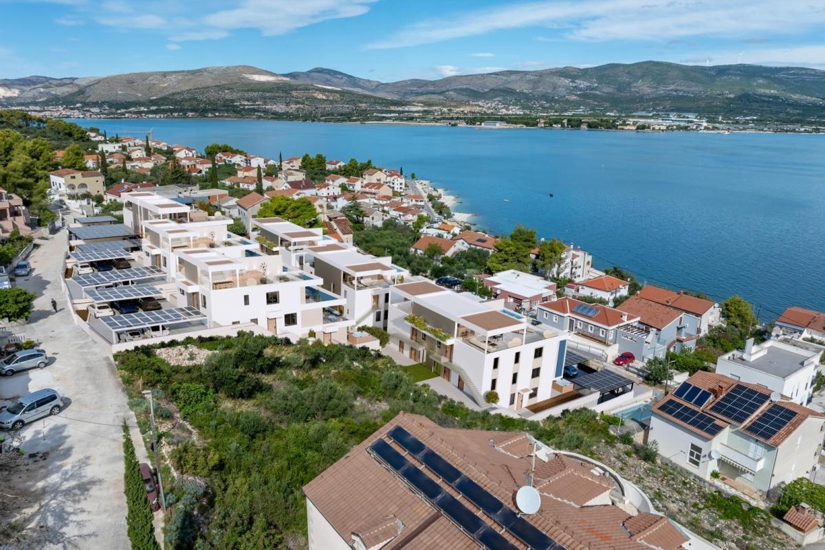 001-2035-374b-Ciovo-Two-bedroom-apartment-with-loggia-near-the-sea-for-sale
