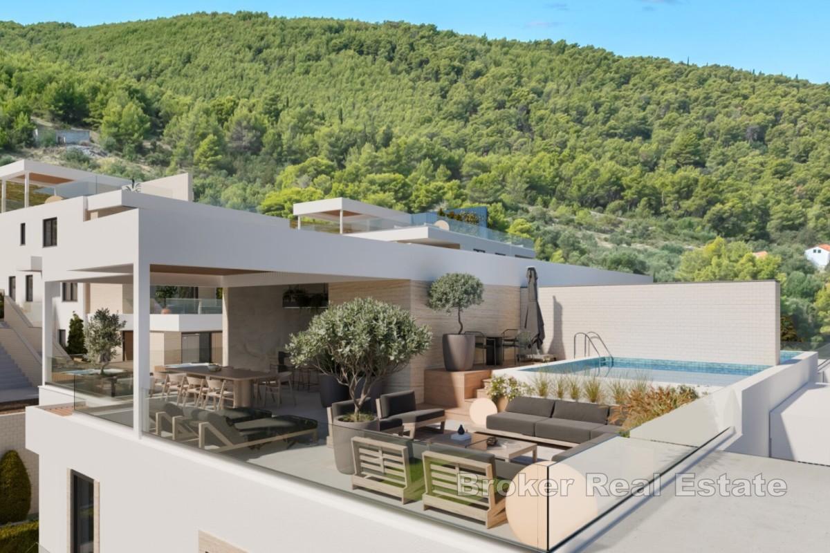 Luksuzan trosoban penthouse stan s pogledom na more