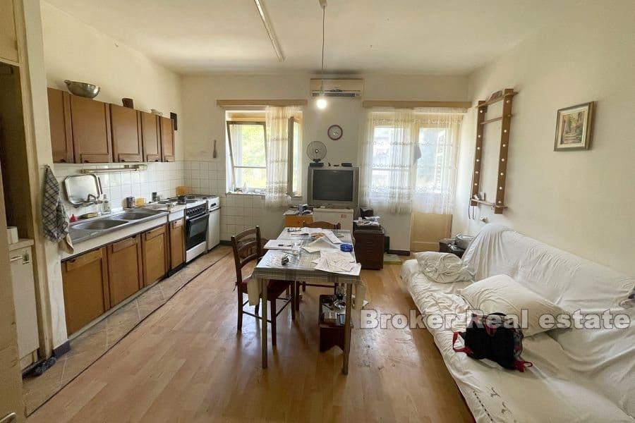 Sukoišan, toroms leilighet