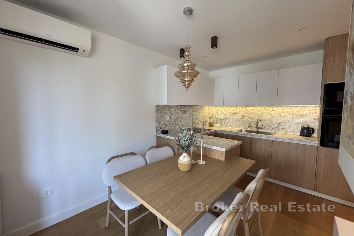 Luksusowy apartament z dwiema sypialniami po całkowitym remoncie