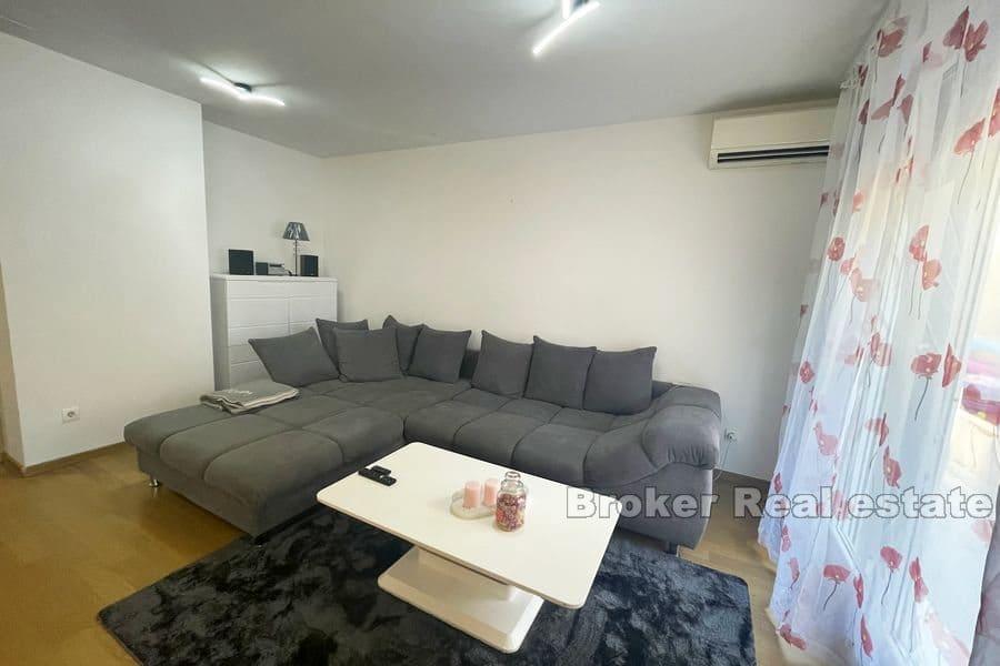 Žnjan, to-etasjers leilighet med tre soverom