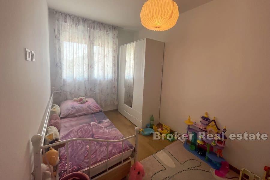 Žnjan, appartamento a due piani con tre camere da letto