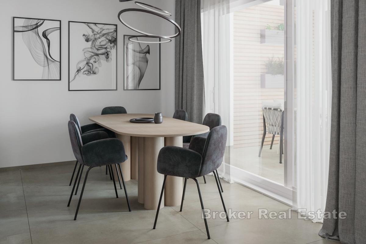 Moderne ettroms leilighet med hage