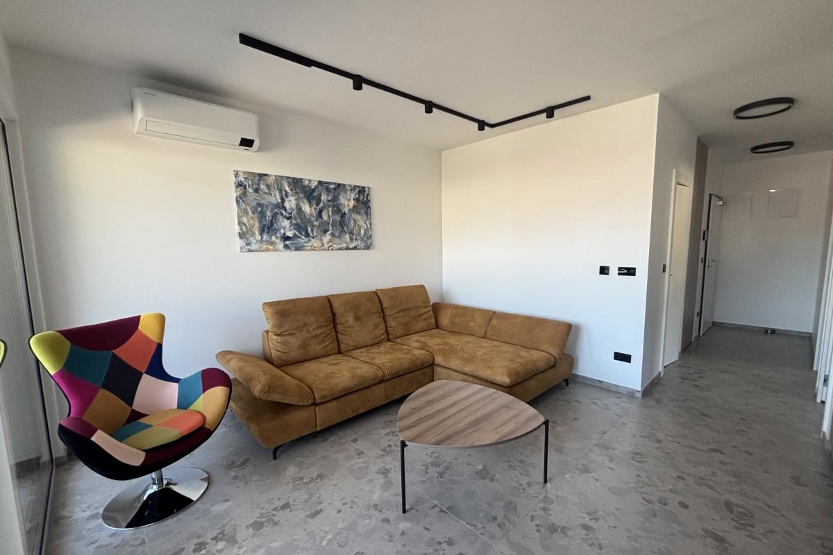 Appartement penthouse moderne avec terrasse sur le toit