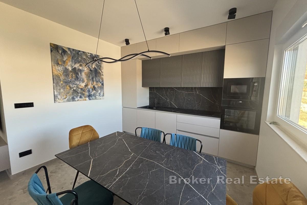 Appartement penthouse moderne avec terrasse sur le toit
