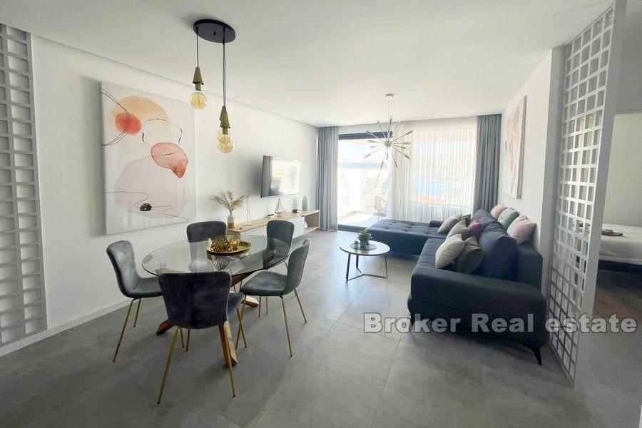 Luksuzni penthouse s pogledom na more
