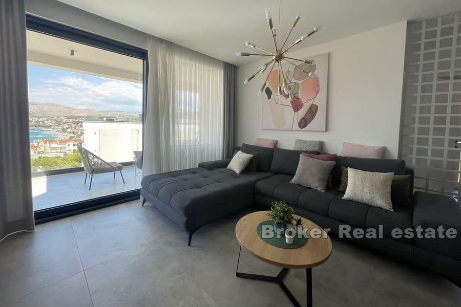 Luksuzni penthouse s pogledom na more