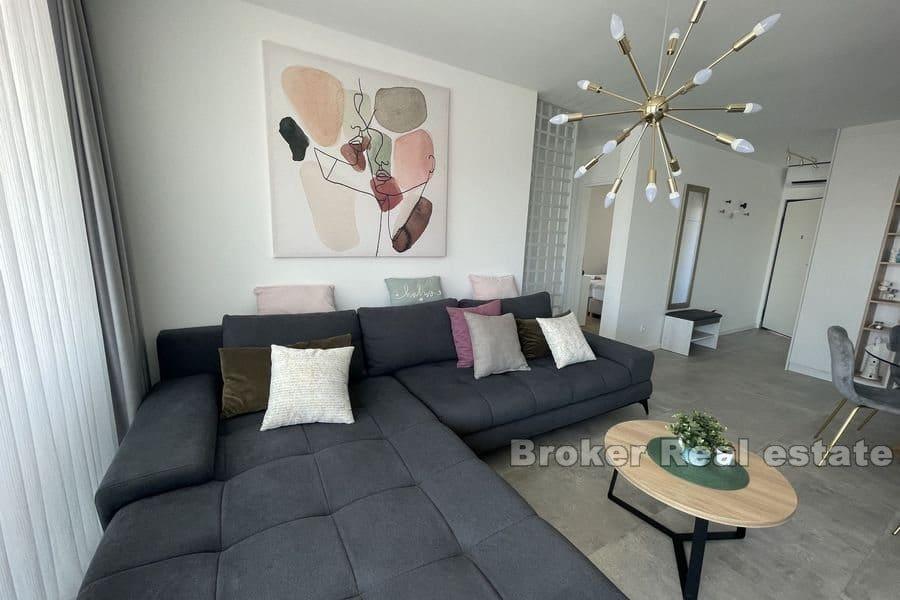 Luksuzni penthouse s pogledom na more