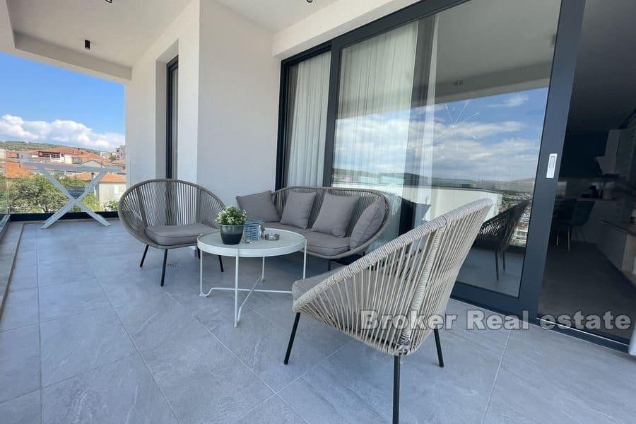 Роскошный пентхаус с видом на море