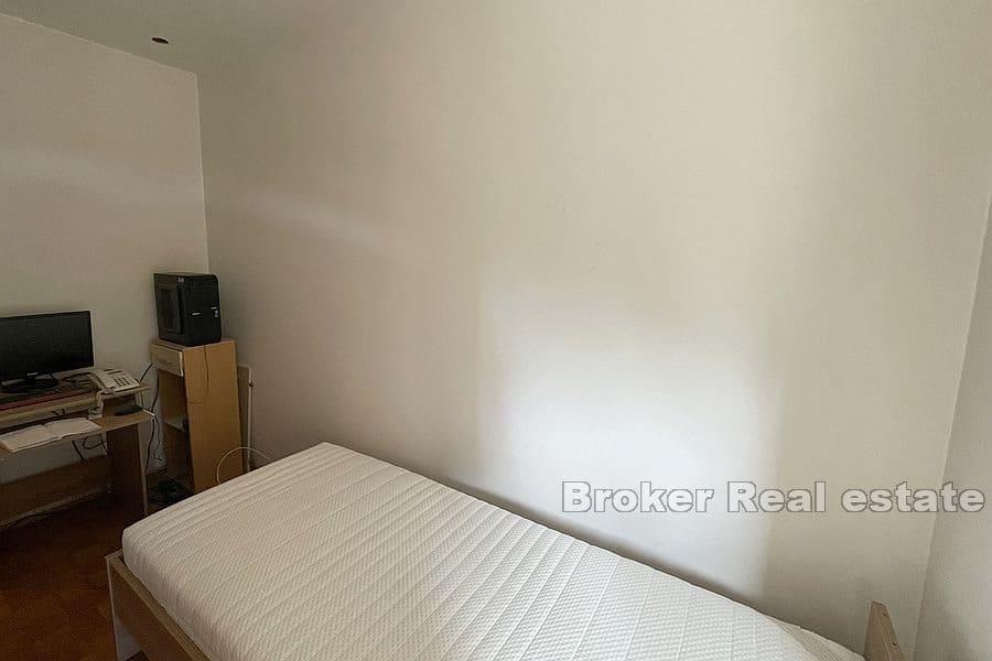 Pujanke, dvosoban stan za renovaciju