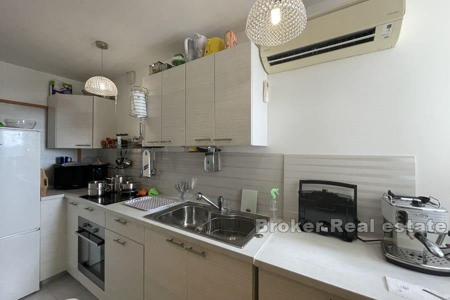 Spinut, three bedroom apartment with sea view