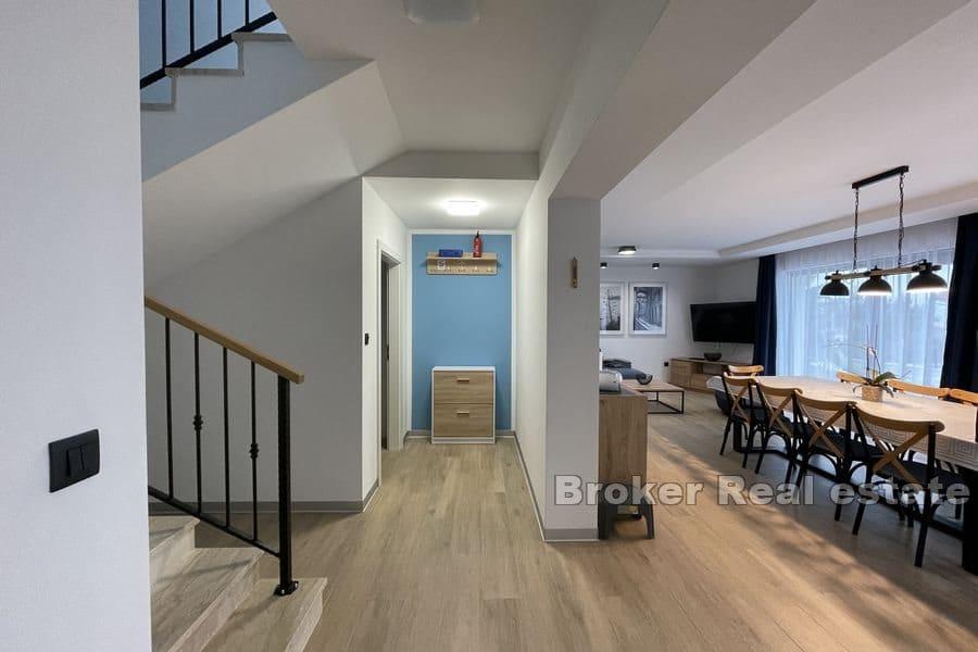 Moderne Villa mit Meerblick