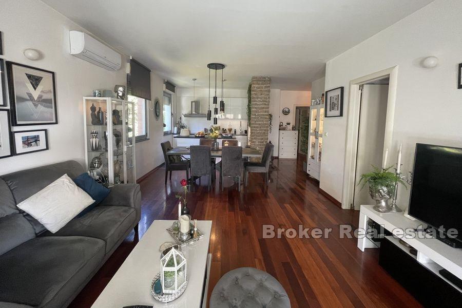 Žnjan, luxurious apartment in a great location