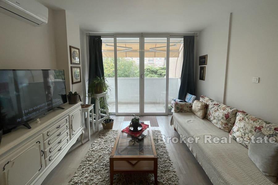 Sućidar, appartement moderne de deux chambres