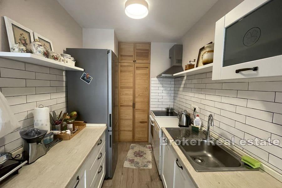 Sućidar, современная квартира с двумя спальнями