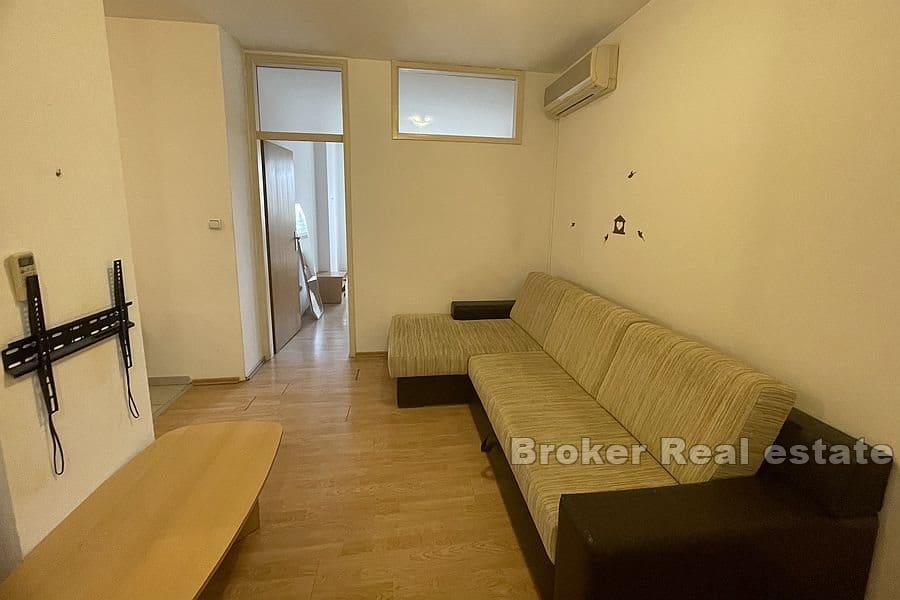 Sućidar, lägenhet med ett sovrum för renovering