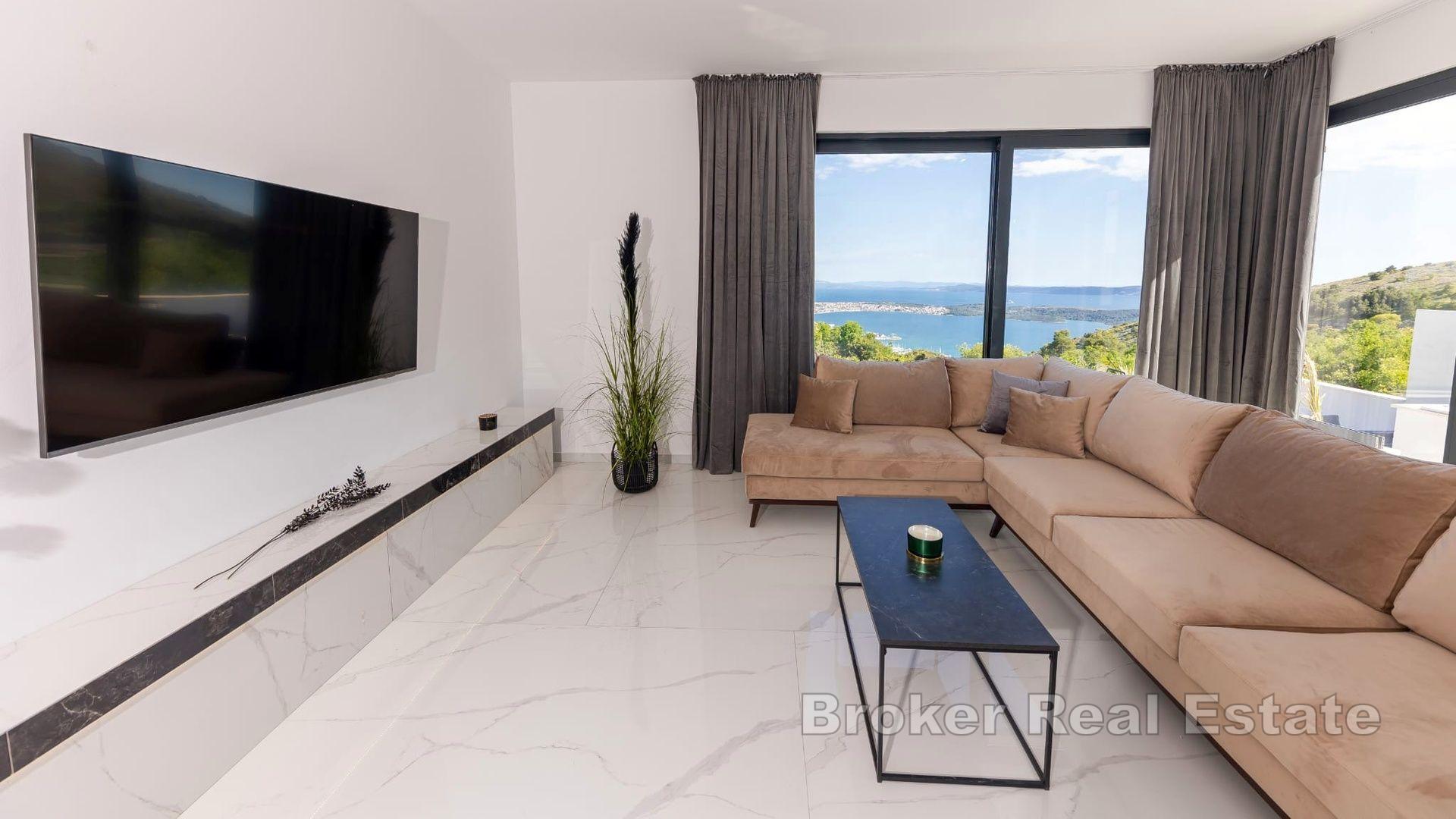 Modern villa med havsutsikt