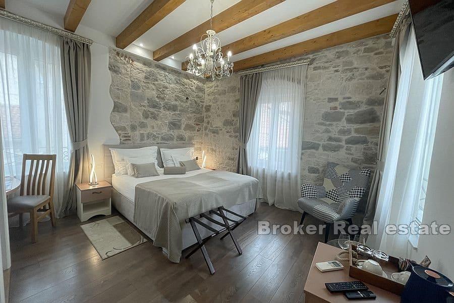 Apartman s četiri jedinice