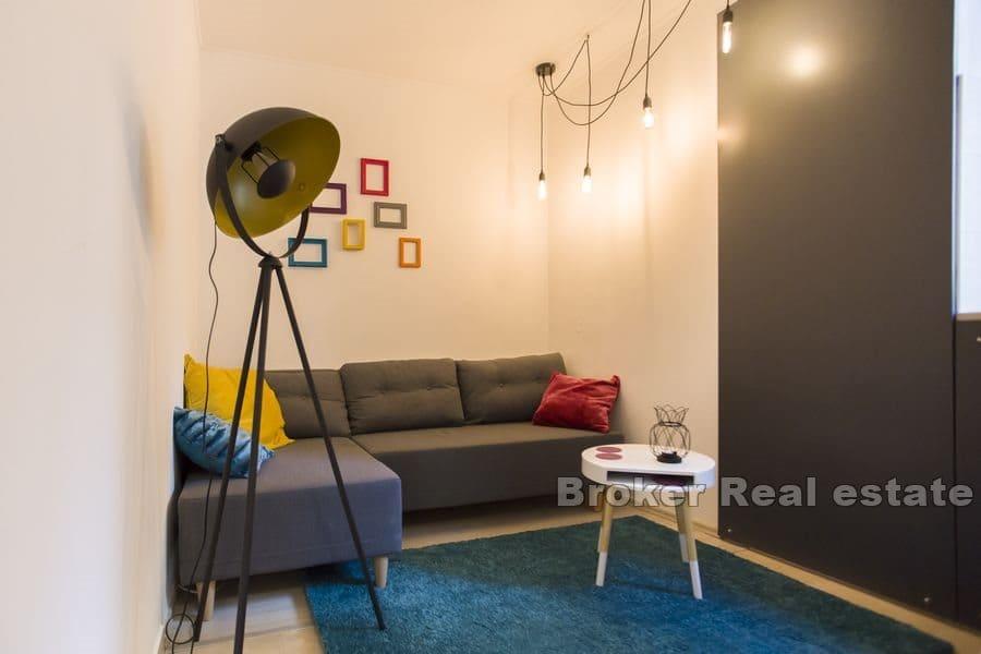 Apartment with three units