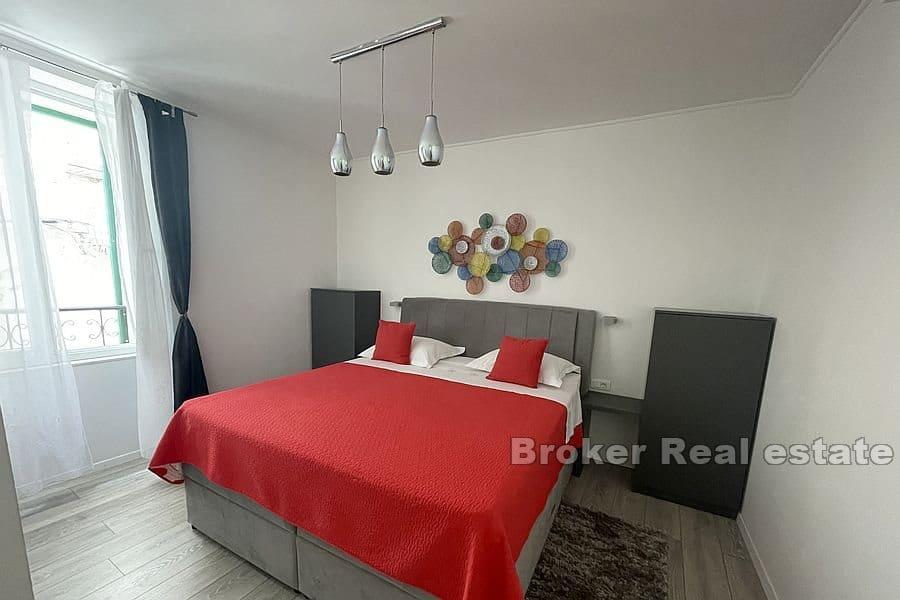 Apartment with three units