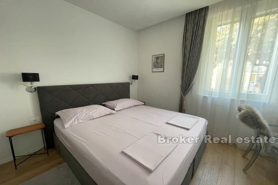 Manuš, apartment divided into two units