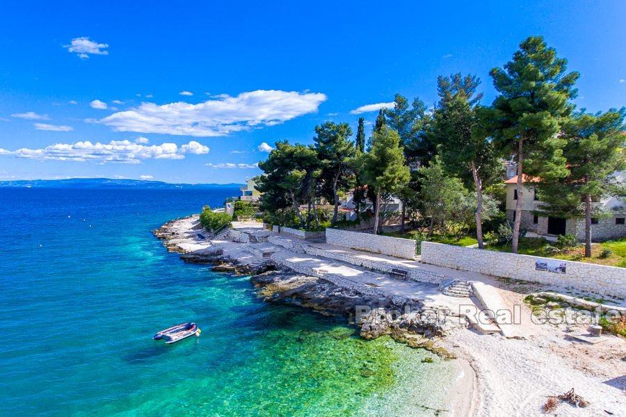 Seafront house in an exceptional location