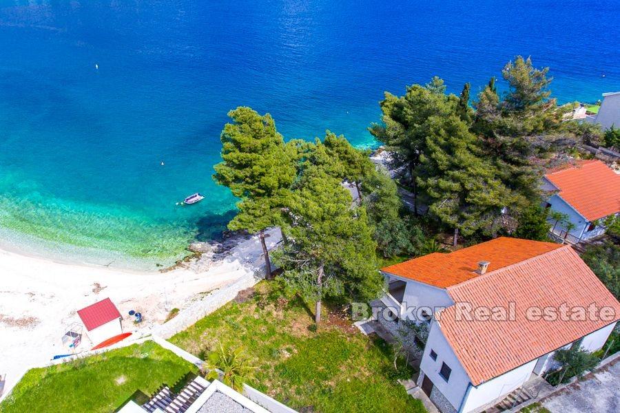 Seafront house in an exceptional location