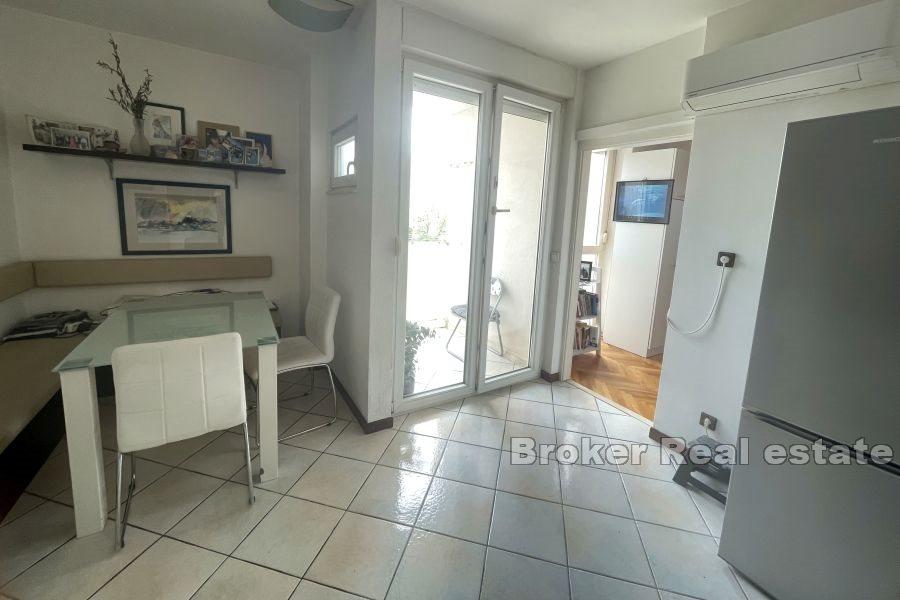 Spinut, apartament z trzema sypialniami i widokiem na morze
