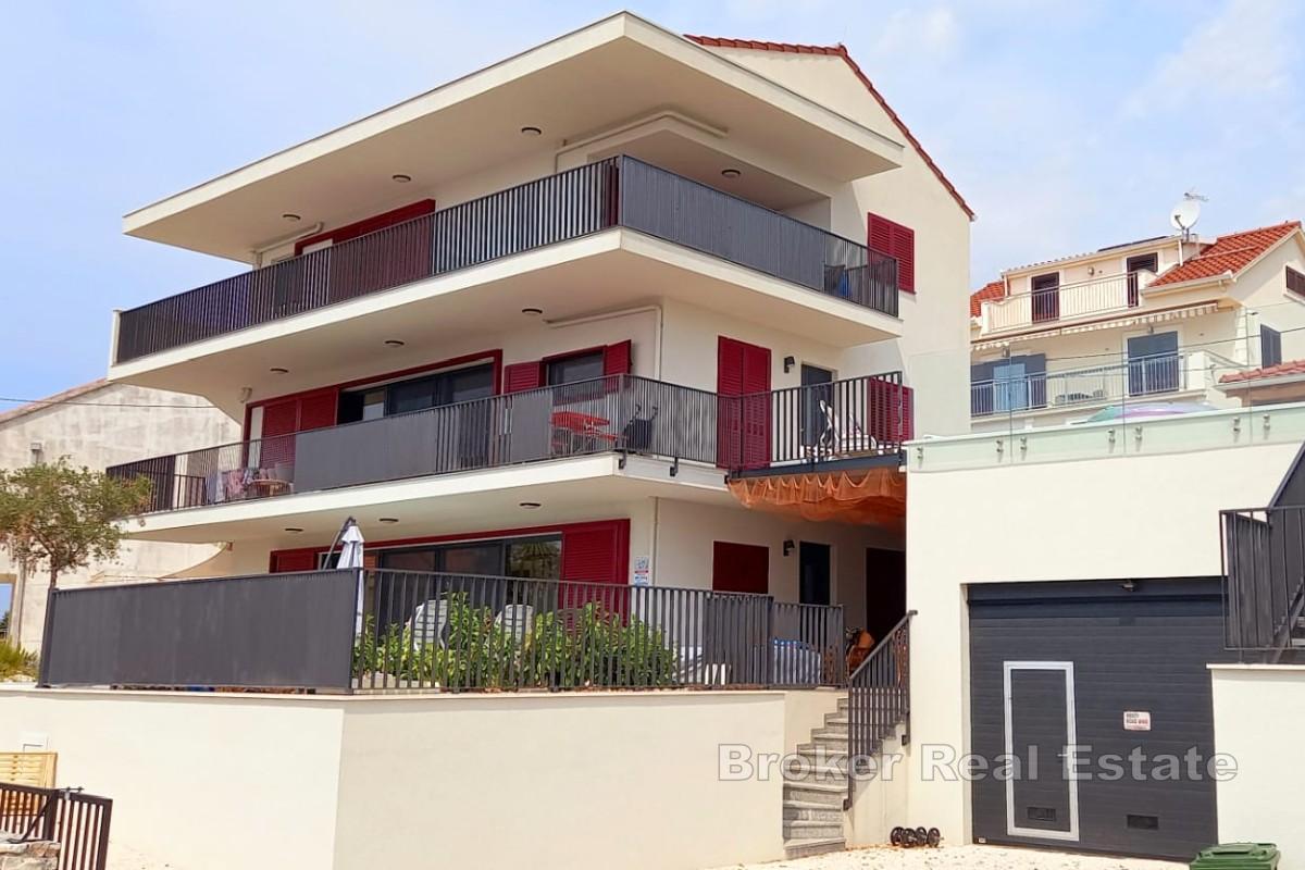 Casa indipendente e bifamiliare con vista mare