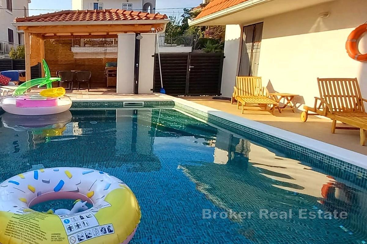 Ene- og tomannsbolig med havutsikt