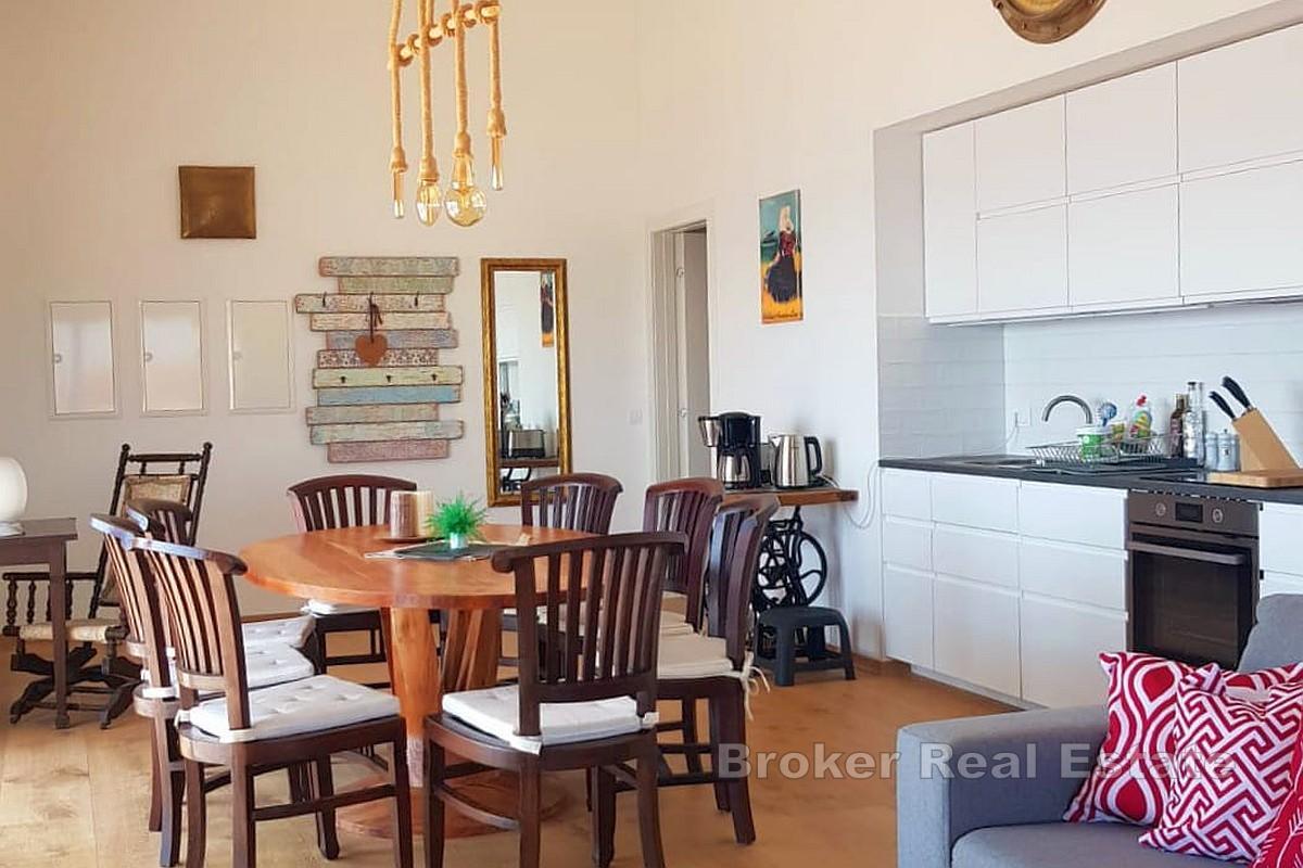 Ene- og tomannsbolig med havutsikt