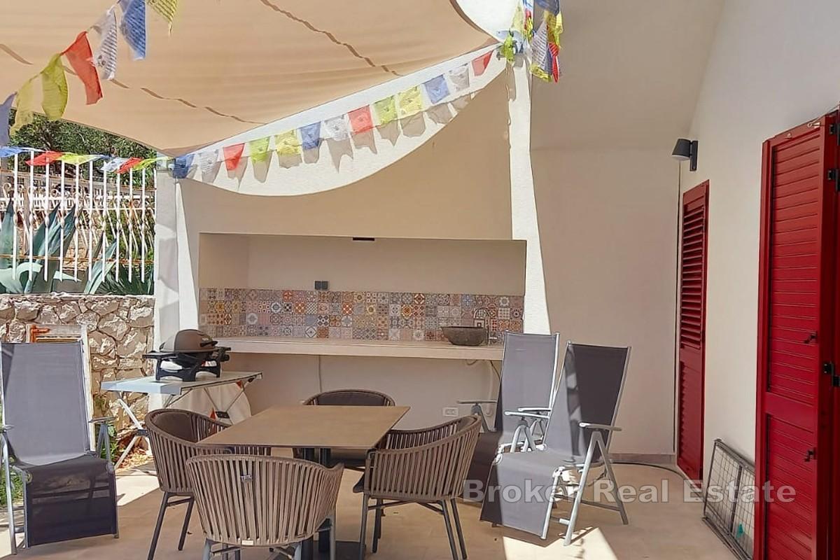 Casa indipendente e bifamiliare con vista mare